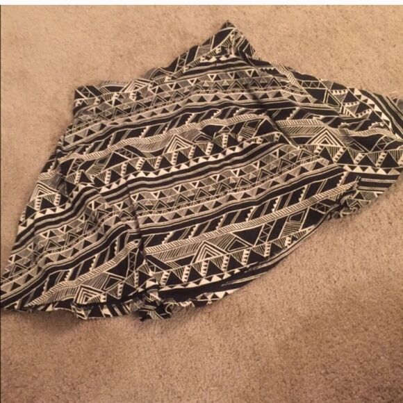 PINK, NWT, Aztec skater skirt - Picture 1 of 4